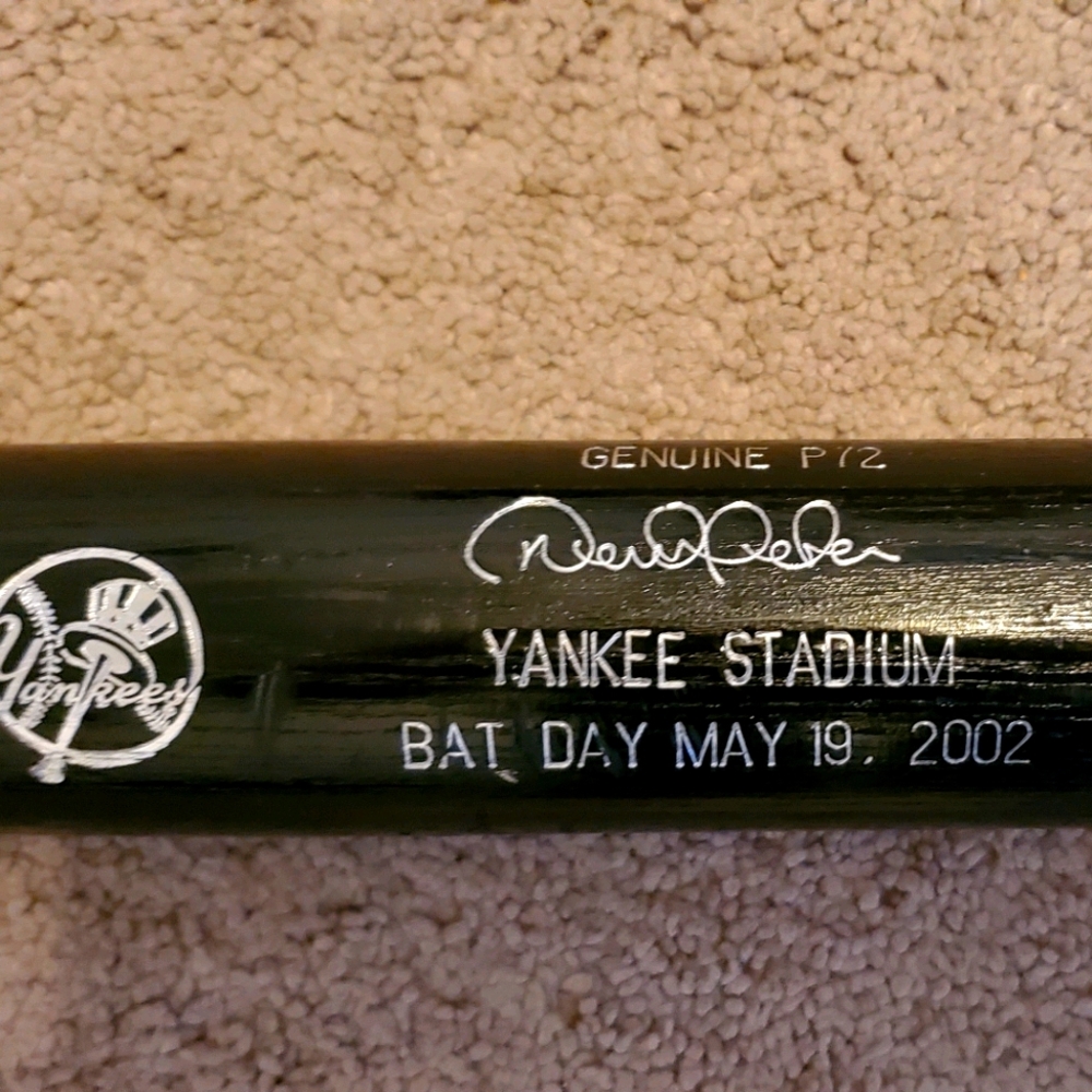 Louisville Slugger Derek Jeter Bat Day 2002